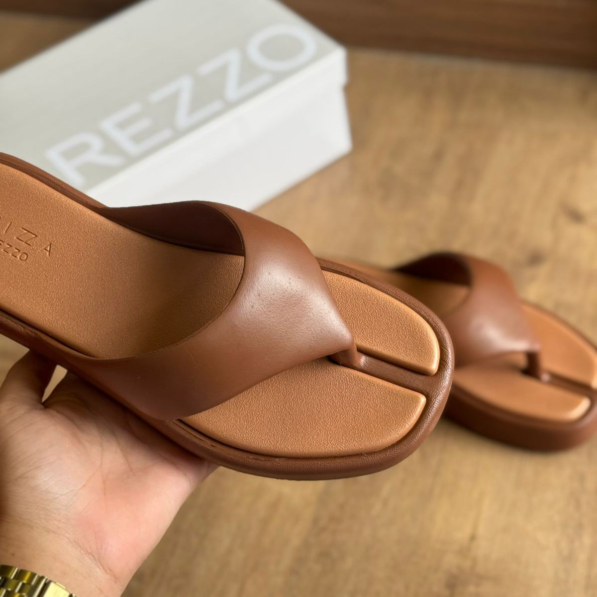 Sandália Arezzo Flatform Bicolor Tira Z191690001