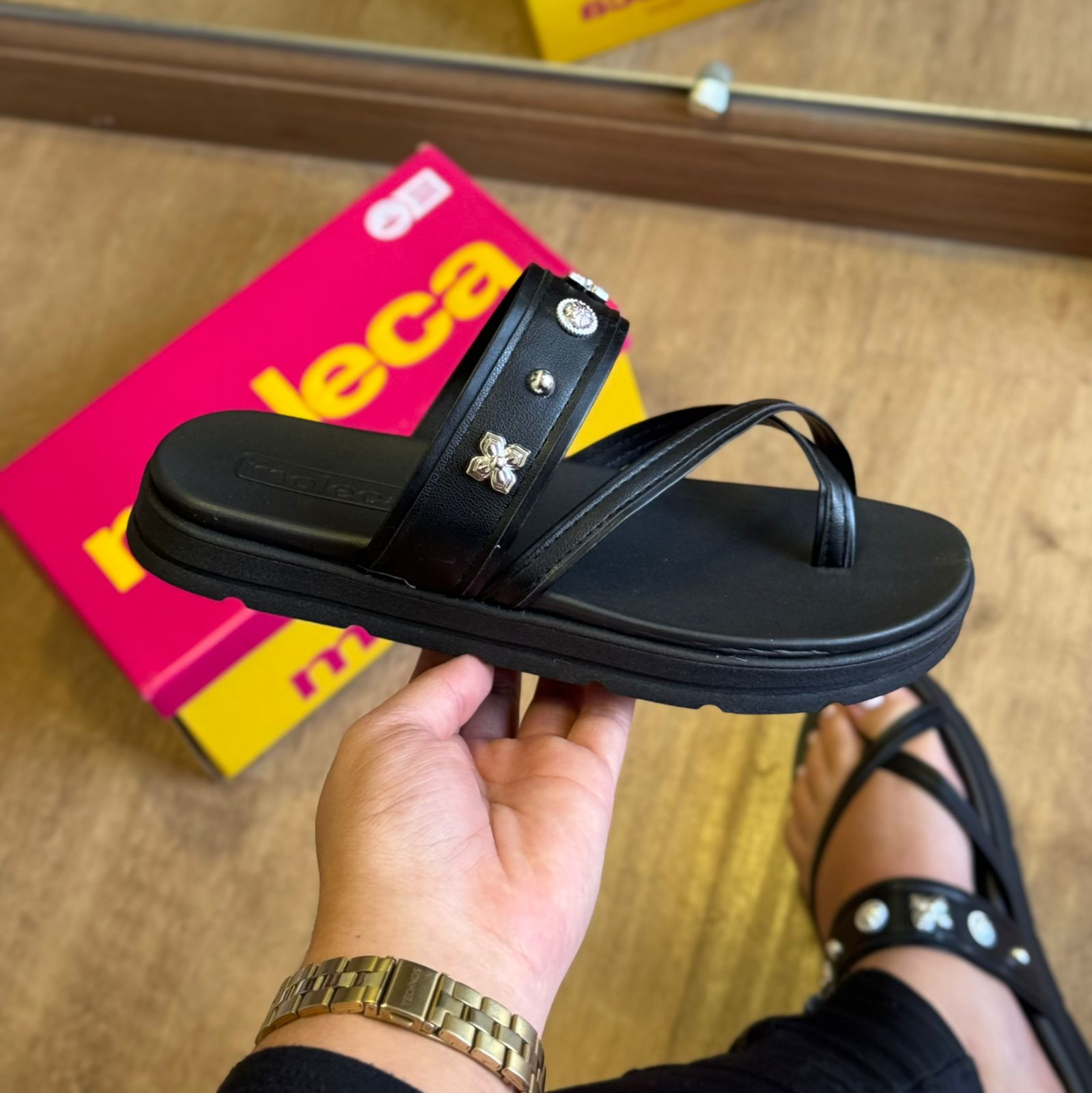 Sandália Moleca Detalhes em Prata 5490.125