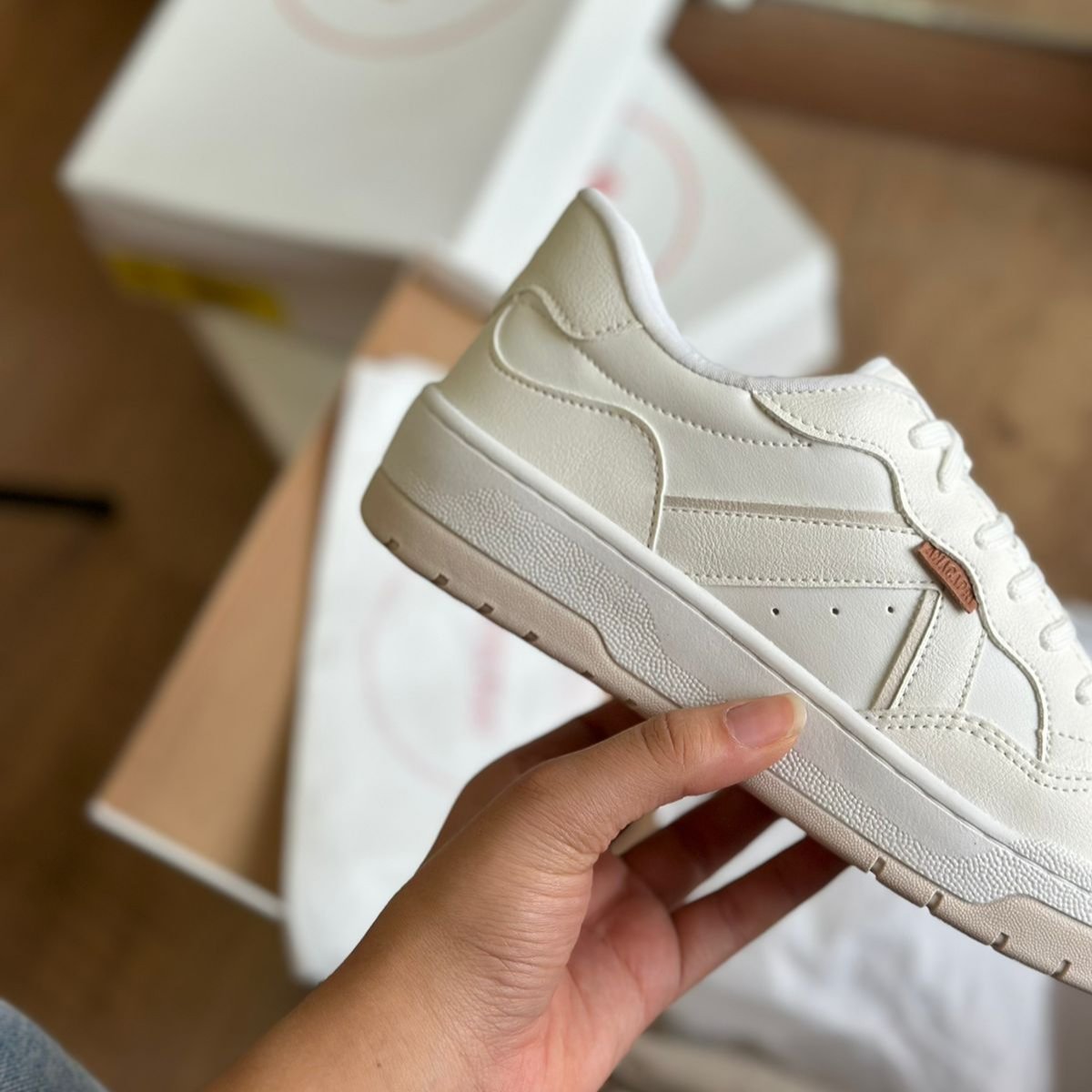 Tênis Ana Capri Recortes Kei C306030002