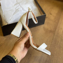 Sandália Vizzano Salto Bloco 6464.102