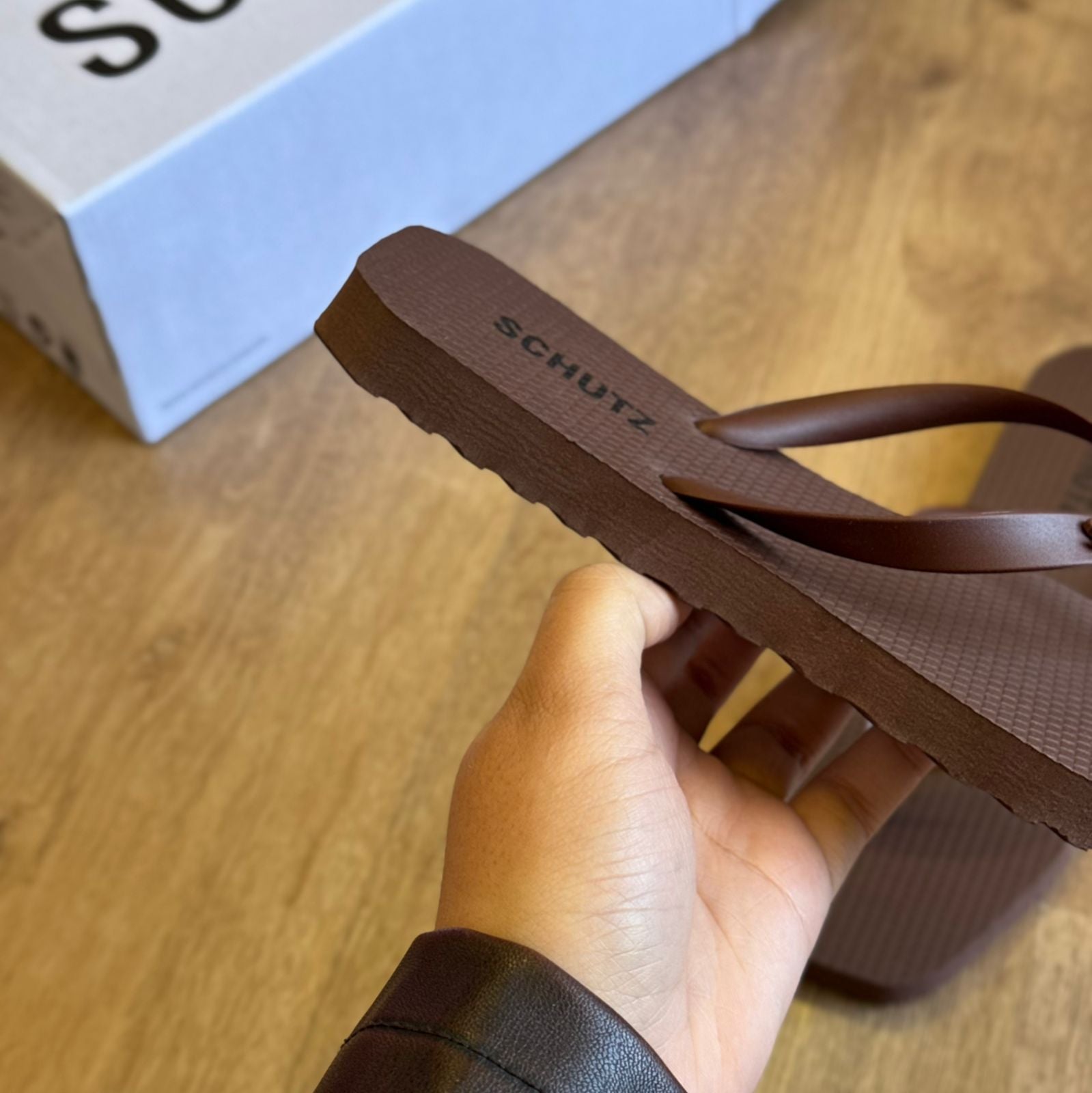 Sandália de Dedo Schutz S222950001