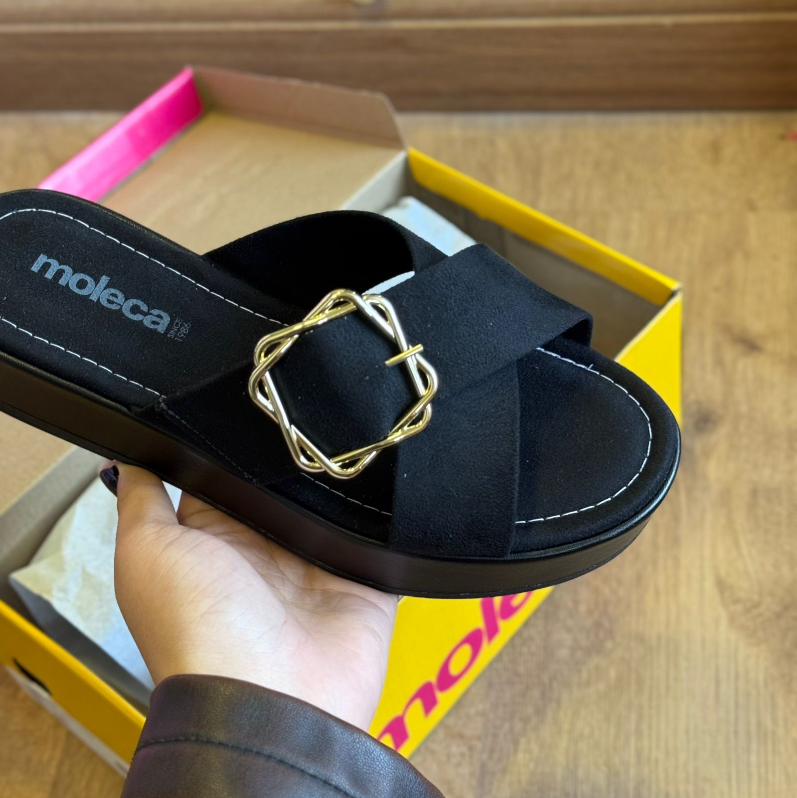 Sandália Moleca Detalhe Fino na Tira 5553.101 - Veludo