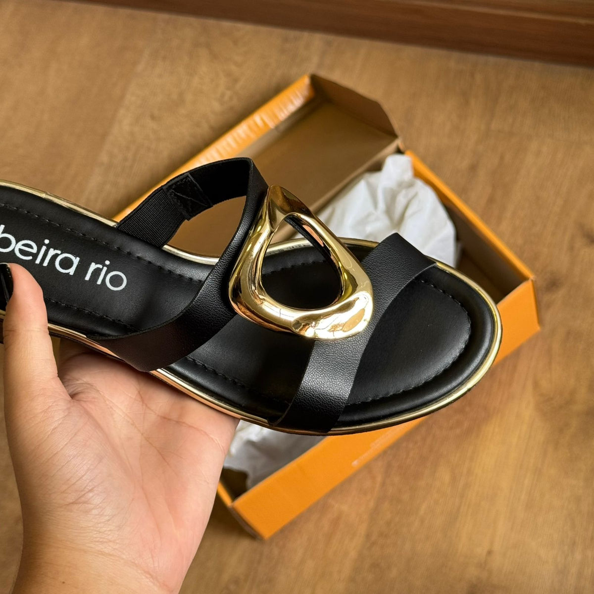 Sandália Beira Rio Salto Bloco Detalhe Circular Dourado 8379.257