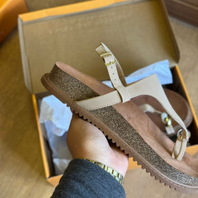 Sandália Beira Rio Plataforma Detalhe Dourado 8524.109