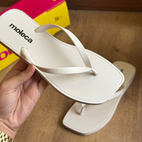 Chinelo de Dedo Moleca Detalhes da Marca 5552.200