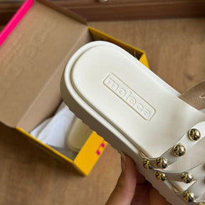 Sandália Moleca Papete com Bolinhas Douradas 5489.121