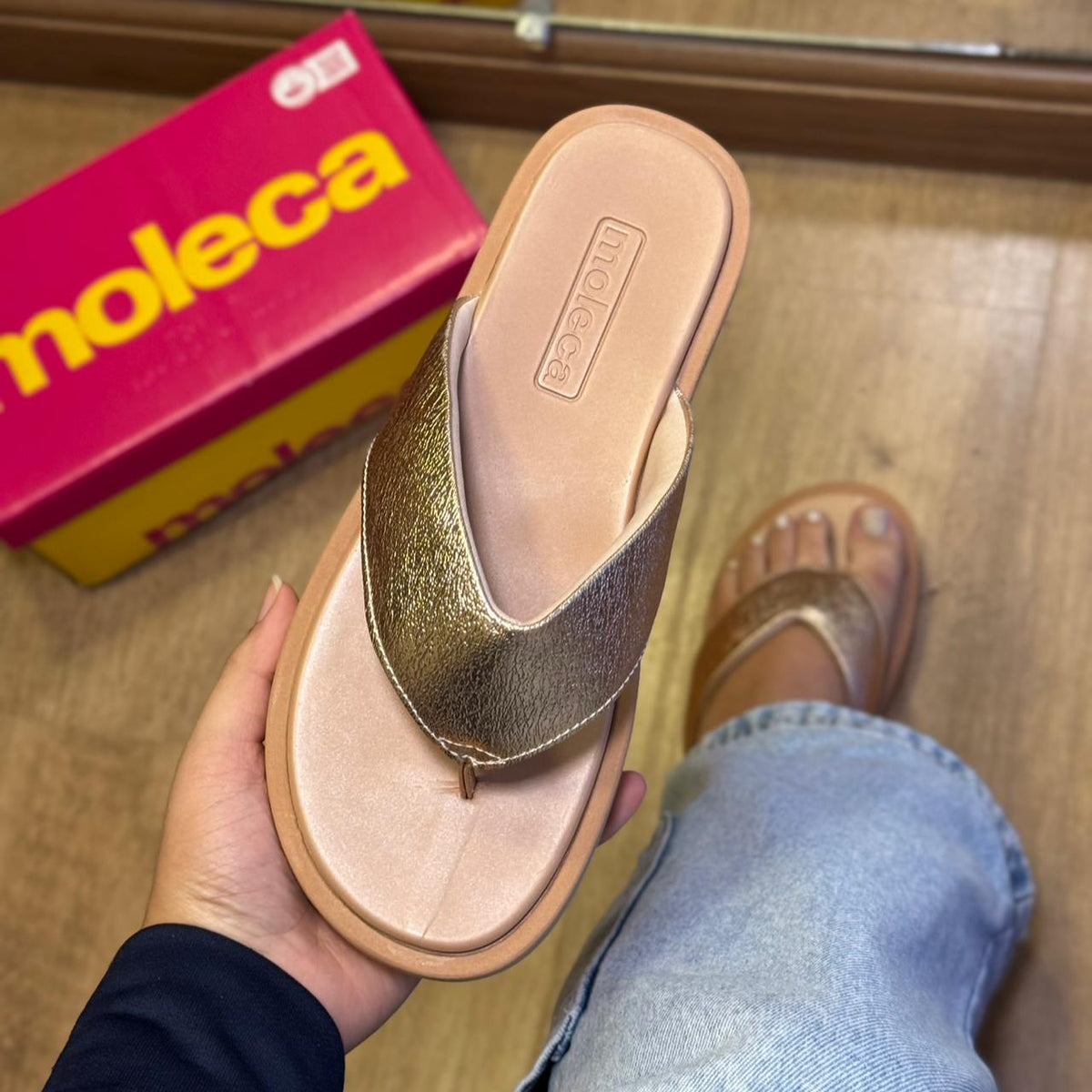 Chinelo de Dedo Moleca FlatForm 5489.100