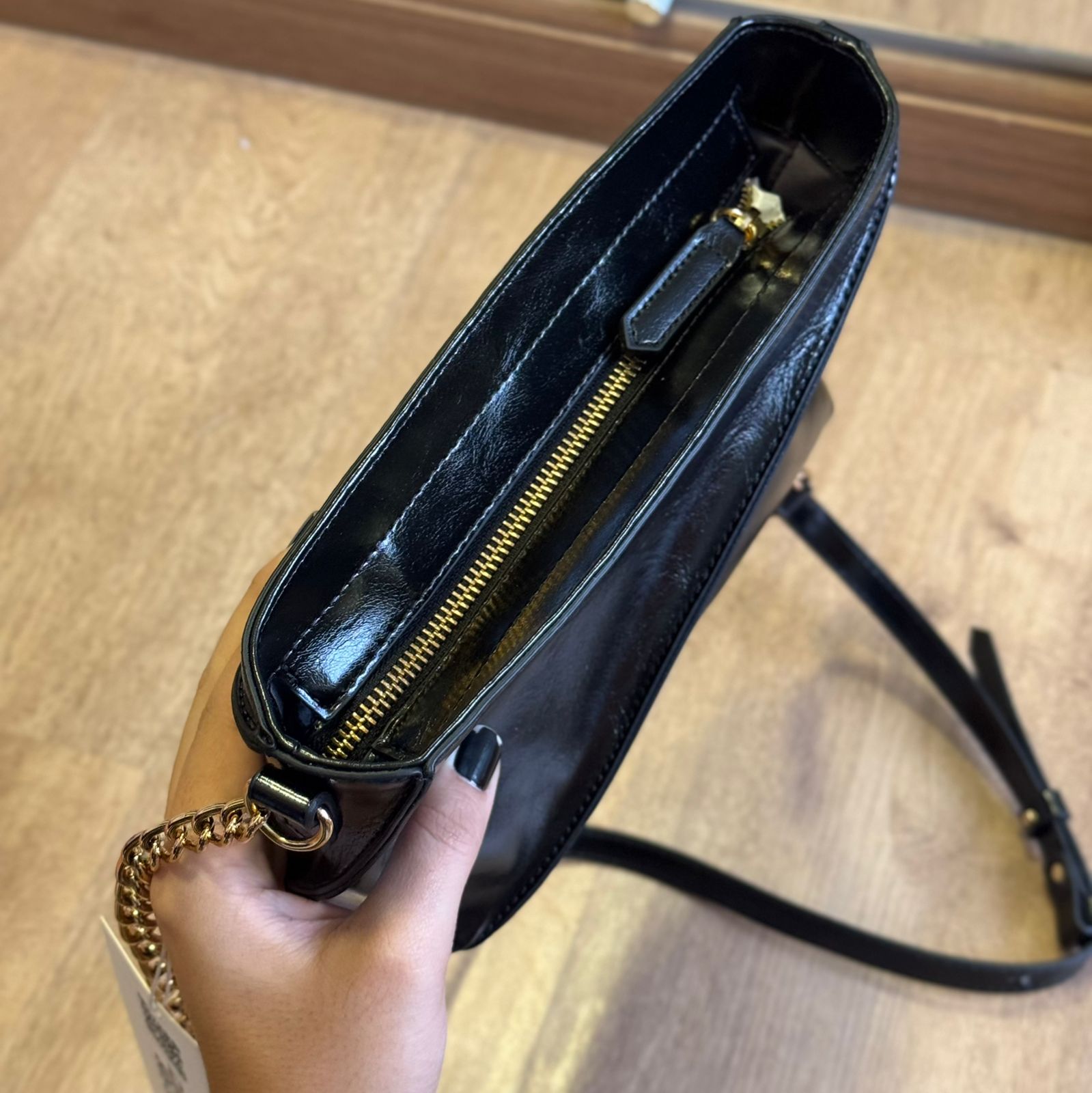 Bolsa Schutz Tiracolo Alycia Verniz S50015083