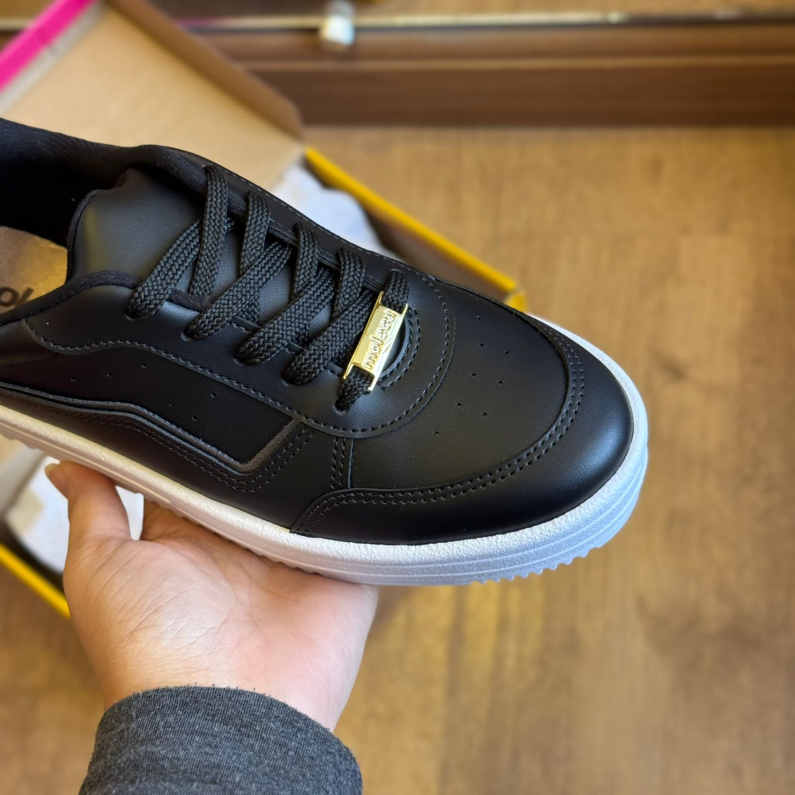 Tênis Moleca Casual Risco Metálico 5782.316