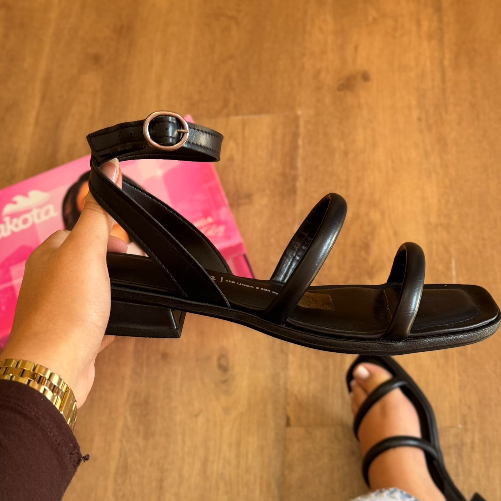 Sandália Dakota de Salto Baixo Y8871