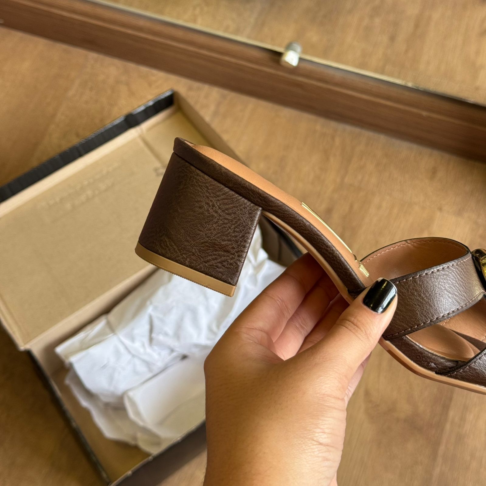 Salto Vizzano Salto Bloco Detalhe Quadrado Dourado 6291.1187