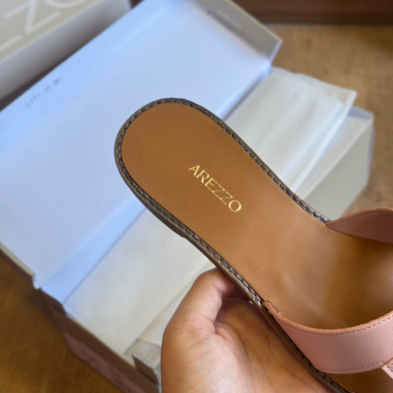 Chinelo Couro Arezzo Essenciais A110570001