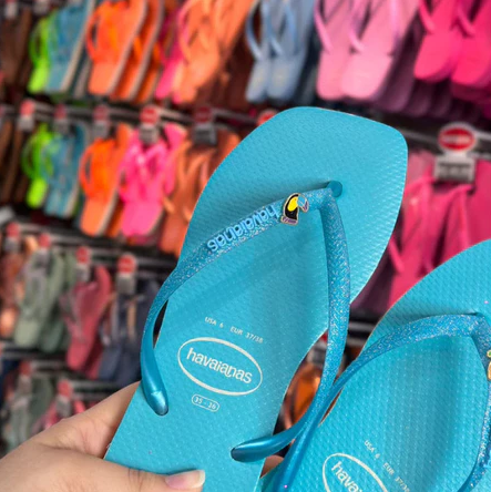 Havaianas Slim Square Glitter Neon + Pin Tucano e Coqueiro