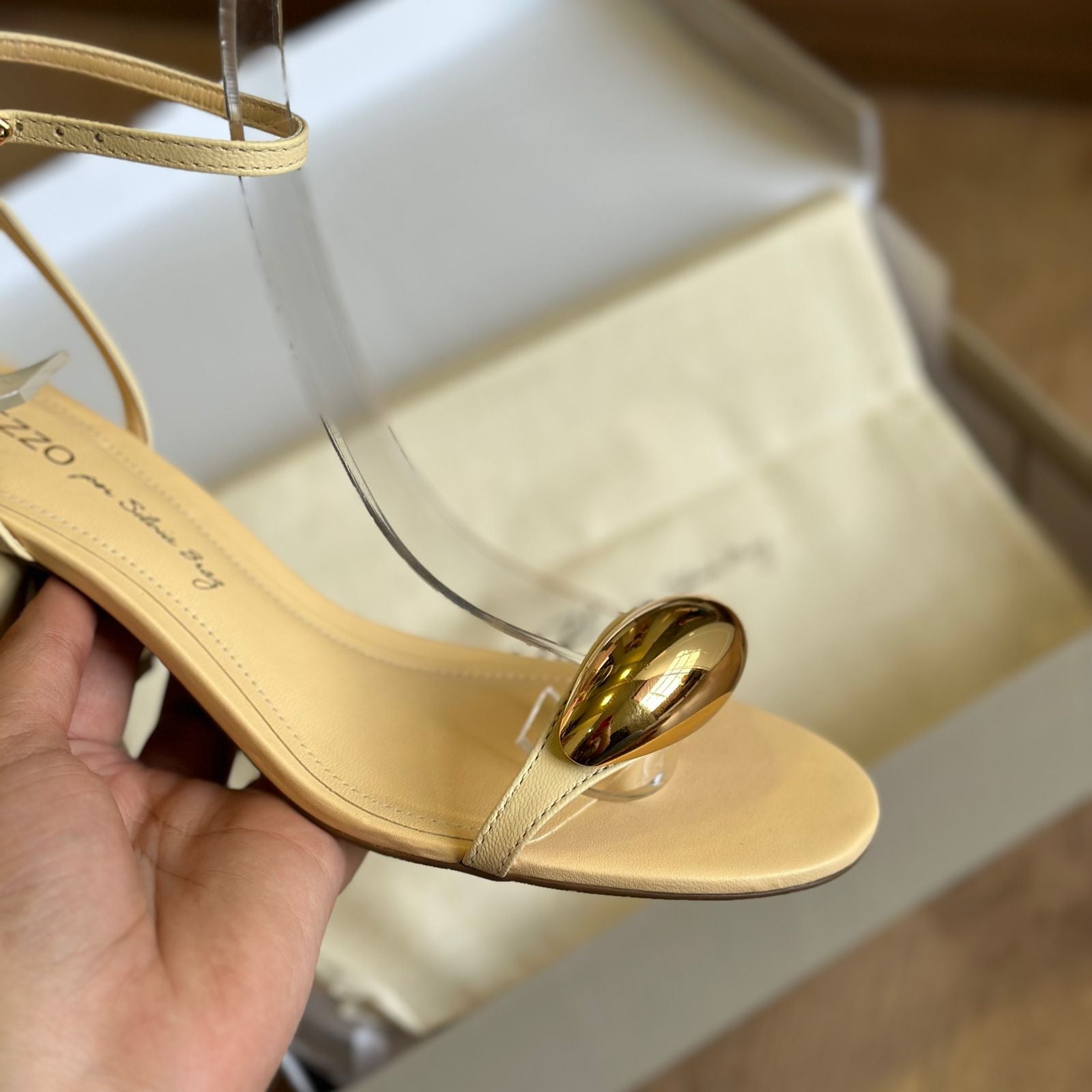 Sandália Arezzo Couro Salto Bloco Metal Silvia Braz A124630030