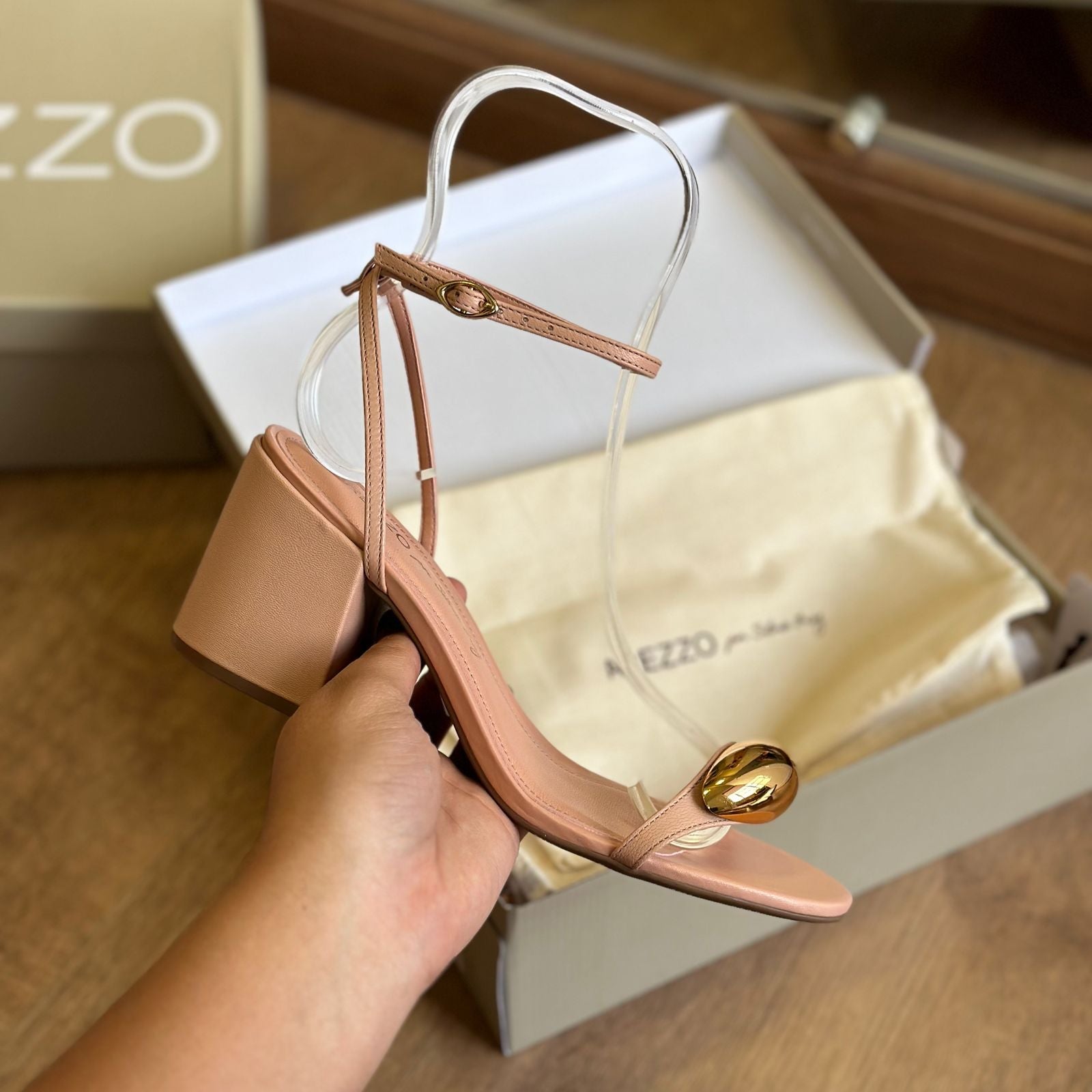 Sandália Arezzo Couro Salto Bloco Metal Silvia Braz A124630030