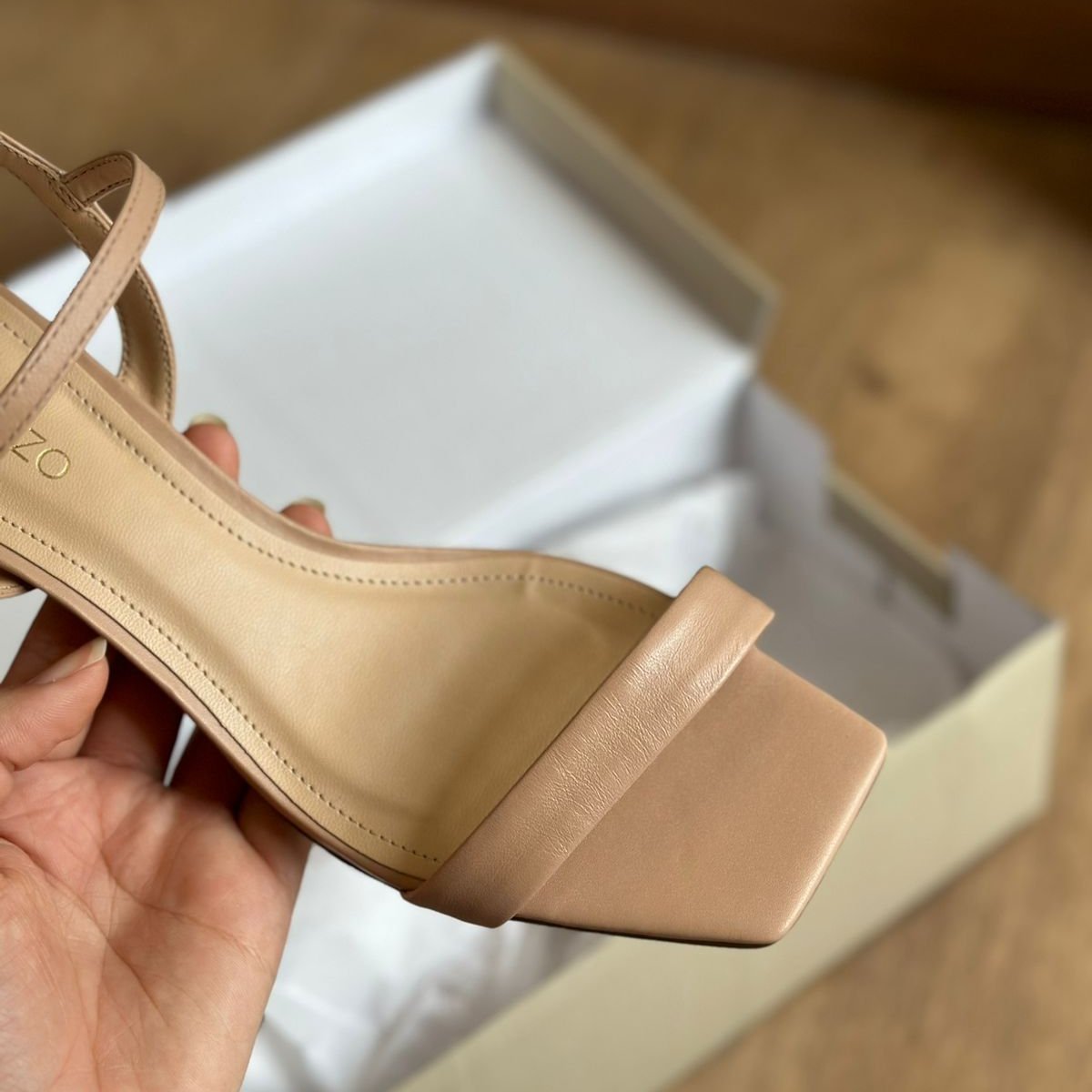 Sandália Arezzo  Couro Bloco  A119690006