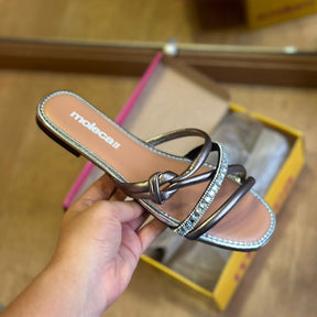Sandália Moleca Metalizada Tiras Brilhosas 5435.547