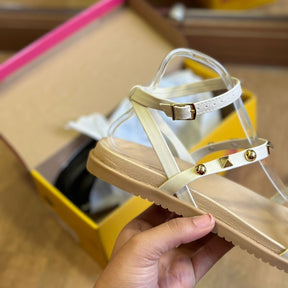 Sandália Moleca Detalhe Pedrarias 5502.107