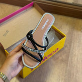 Sandália Moleca Metalizada Tiras Brilhosas 5435.547