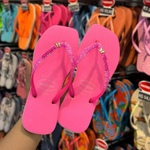 Havaianas Slim Square Glitter Neon + Pin Borboleta