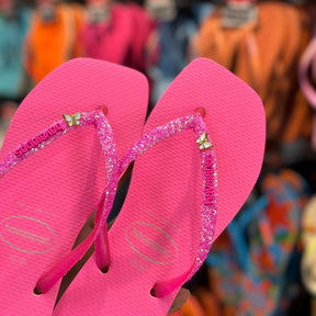 Havaianas Slim Square Glitter Neon + Pin Borboleta