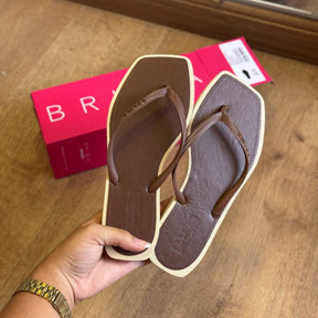 Chinelo de Dedo Arezzo Square Bicolor Brizza Z190270026