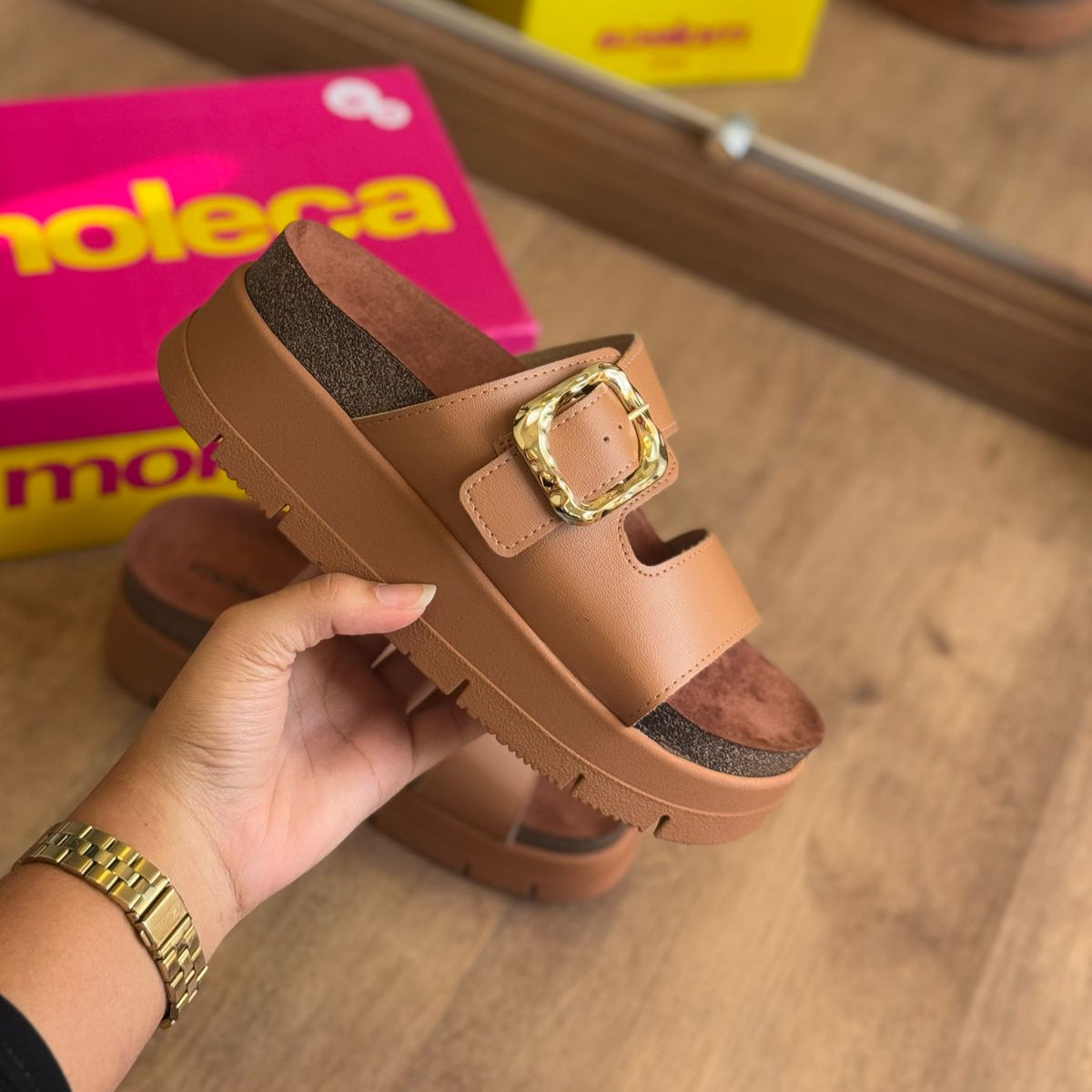 Sandália Moleca Detalhe Brilho 5513.103