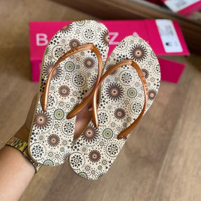 Chinelo de Dedo Arezzo Estampado Z19026012