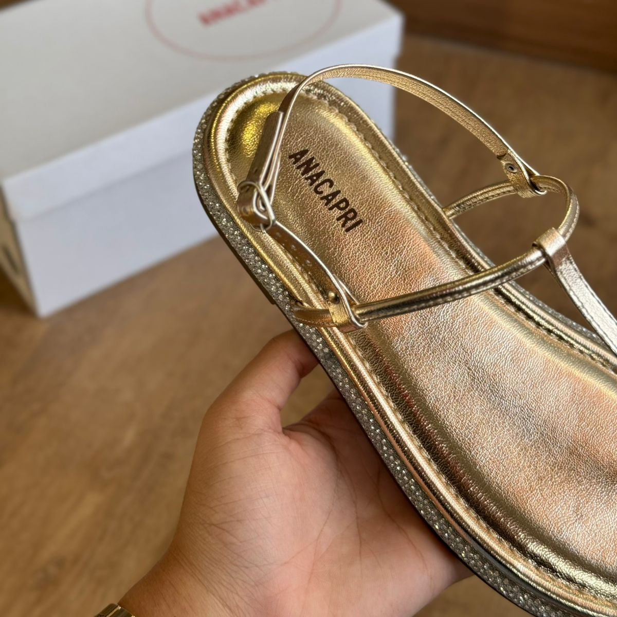 Sandália Ana Capri Rasteira Brilho Lateral C307020002