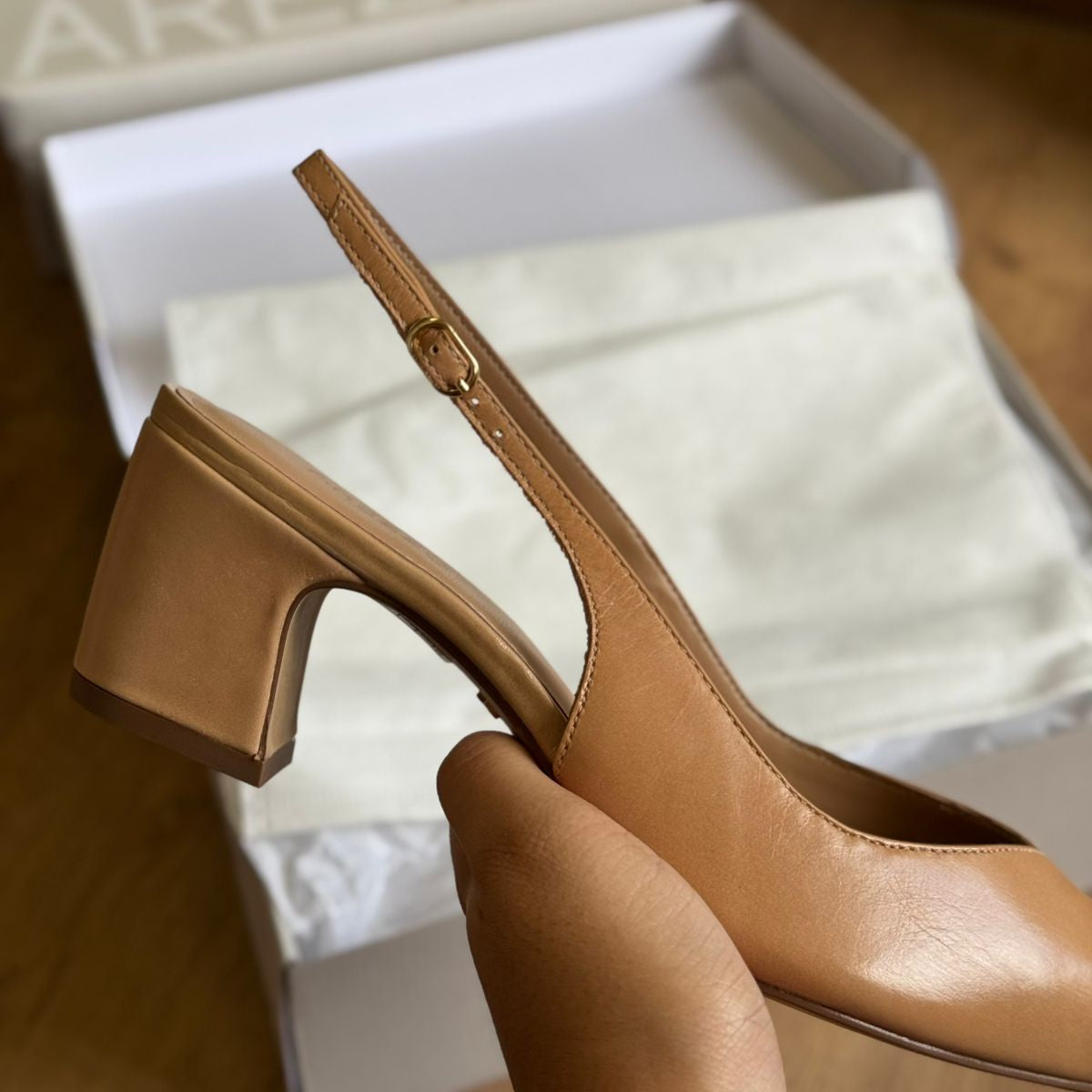 Sandália Arezzo Salto Bloco A137570001