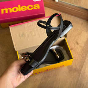 Sandália Moleca Rasteira Detalhe Circular Dourado 5462.143