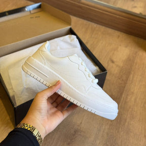 Tênis Vizzano Casual Cadarço Logo Dourado 1389.101