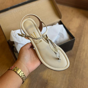 Rasteira Vizzano Detalhe Dourado de Folha 6371.374