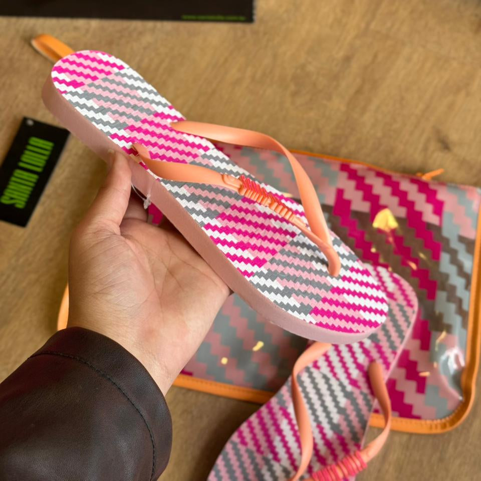 Chinelo Santa Lolla + Necessaire 0342.505A.0016