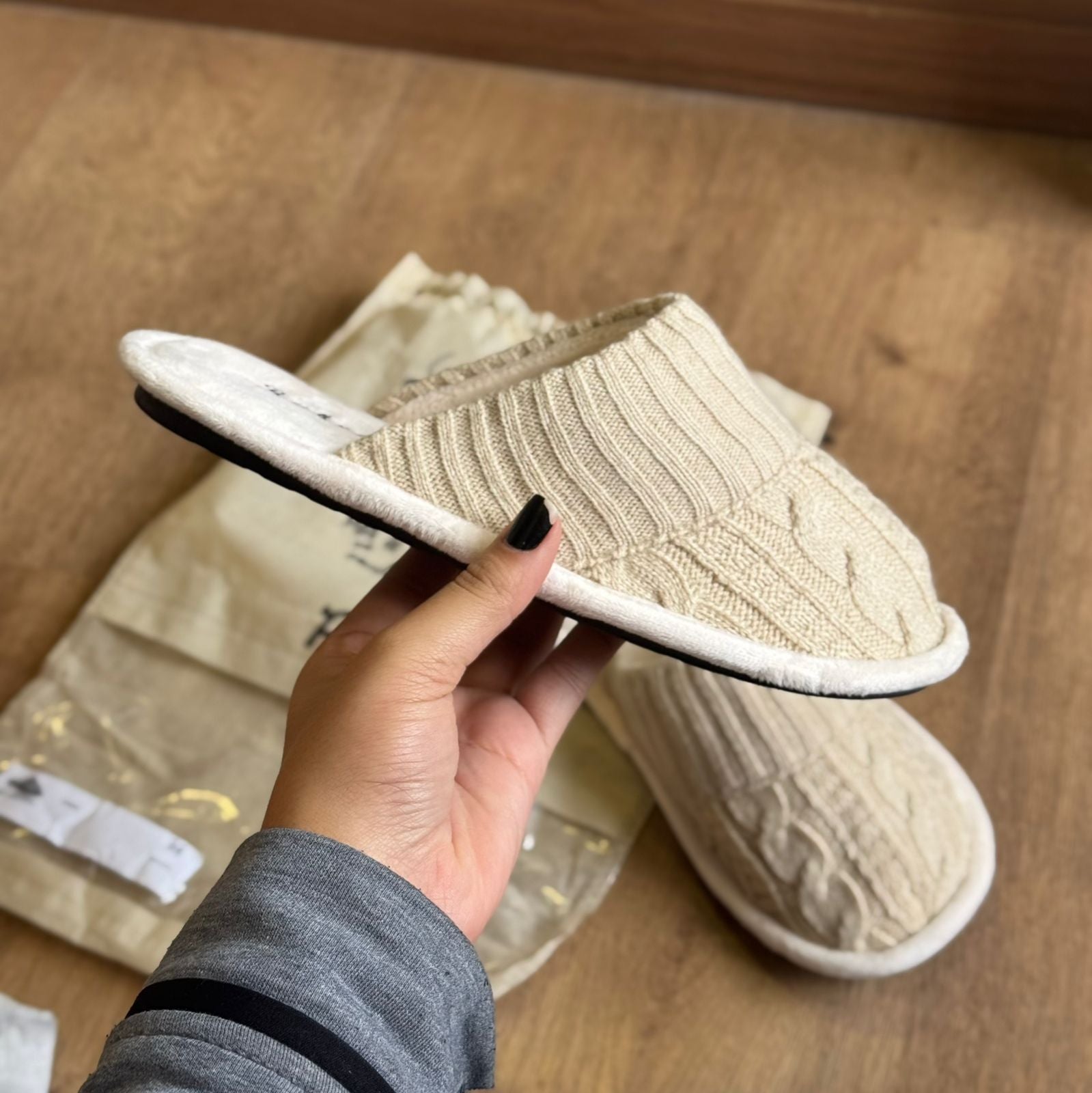 Pantufa Rubra Tecido