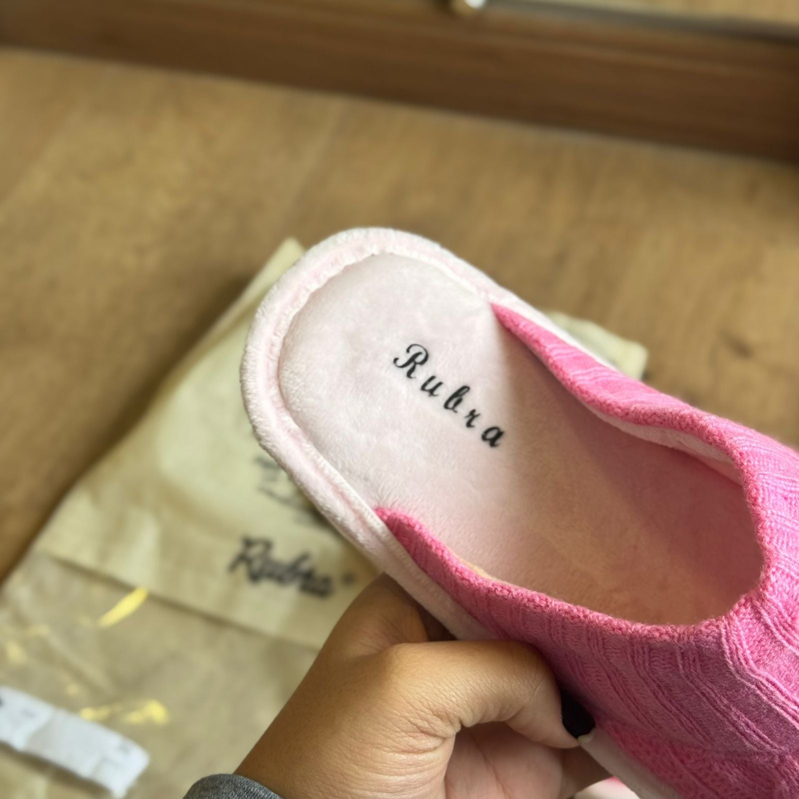 Pantufa Rubra Tecido