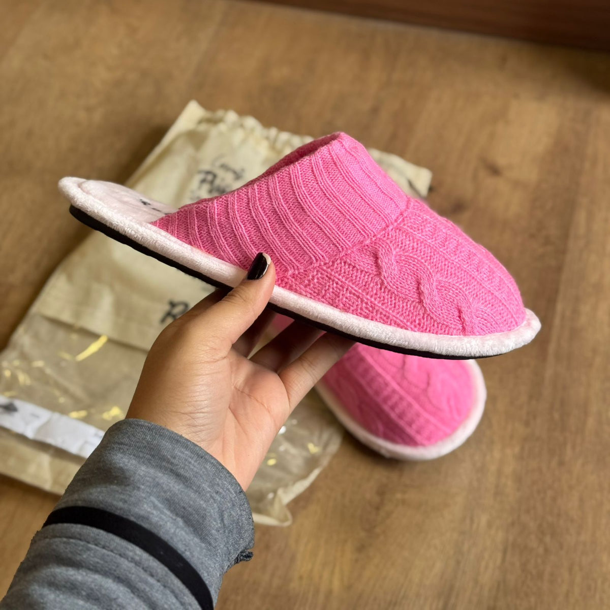 Pantufa Rubra Tecido