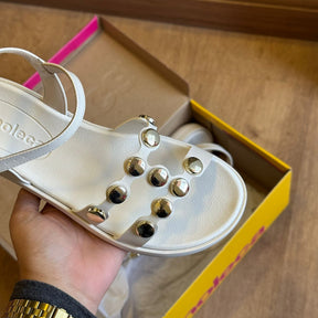 Sandália Moleca Rasteira Pedrarias Douradas 5525.106