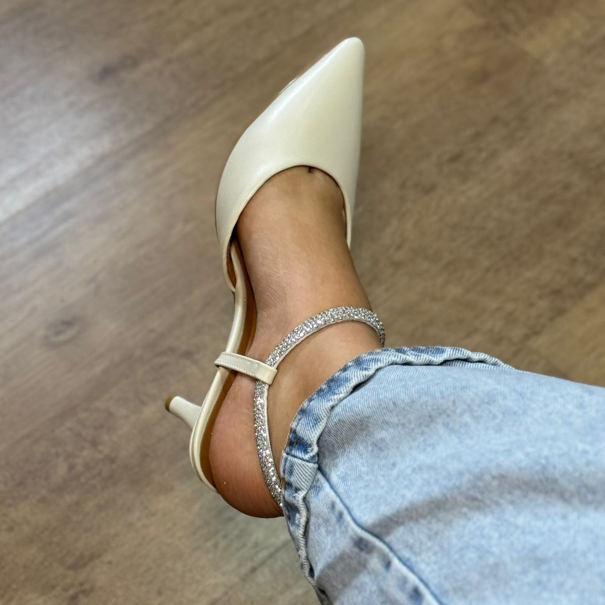 Scarpin Slingback Vizzano com Pedrarias 1185.1138