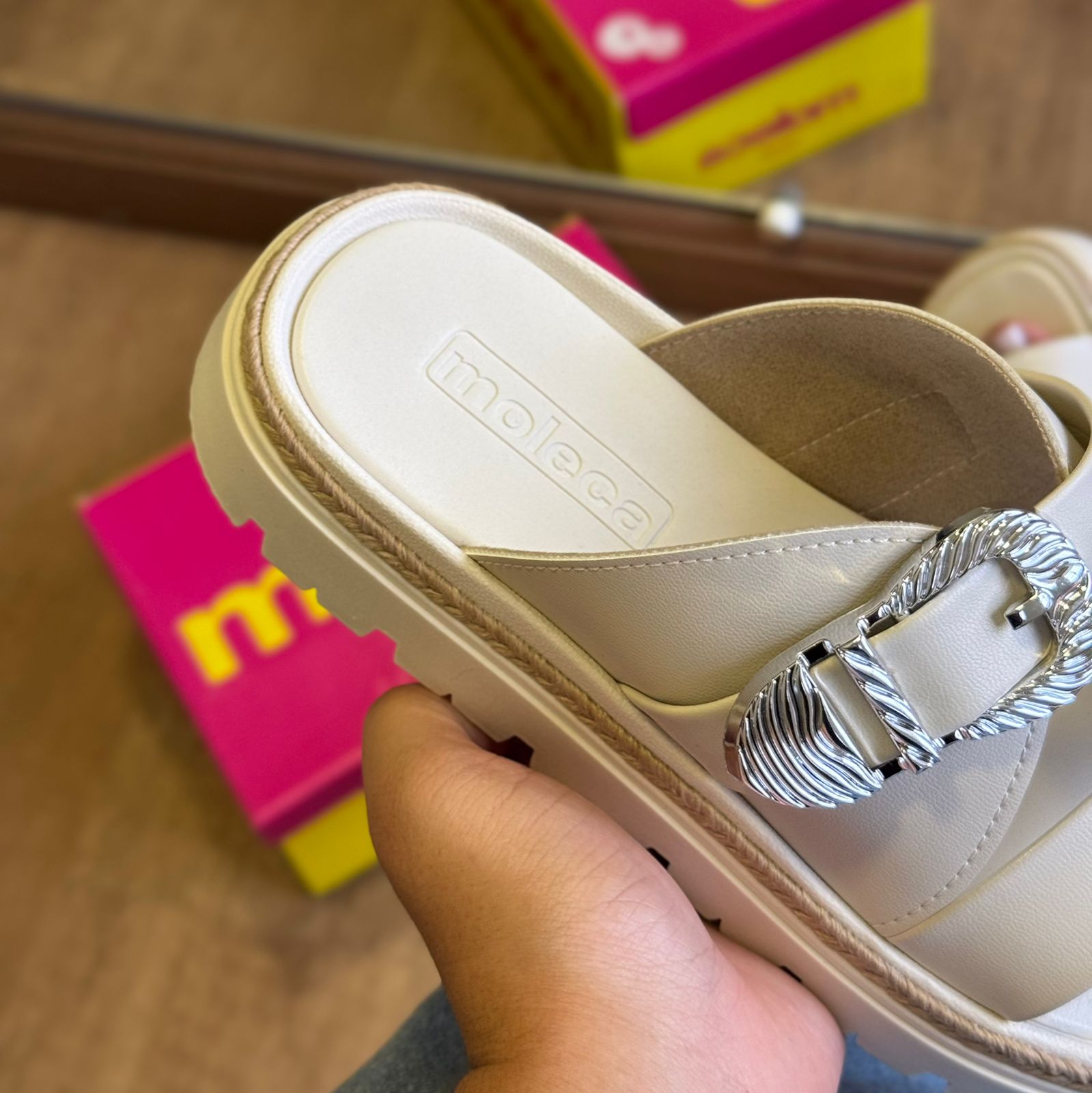 Sandália Moleca Tratorado Detalhe Prata 5504.216