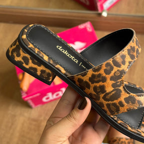 Sandália Dakota Salto Baixo Detalhe no Dedo Y8874