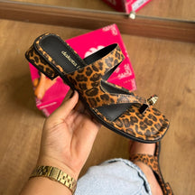 Sandália Dakota Salto Baixo Detalhe no Dedo Y8874