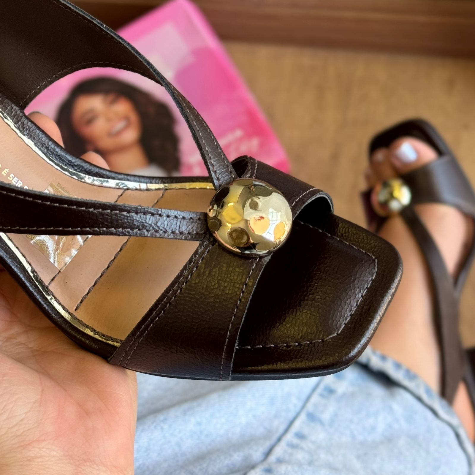 Salto Dakota Colmeia de Ouro Y9081