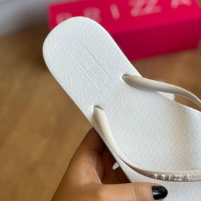 Chinelo de Dedo Arezzo Essential Brizza Z190260001