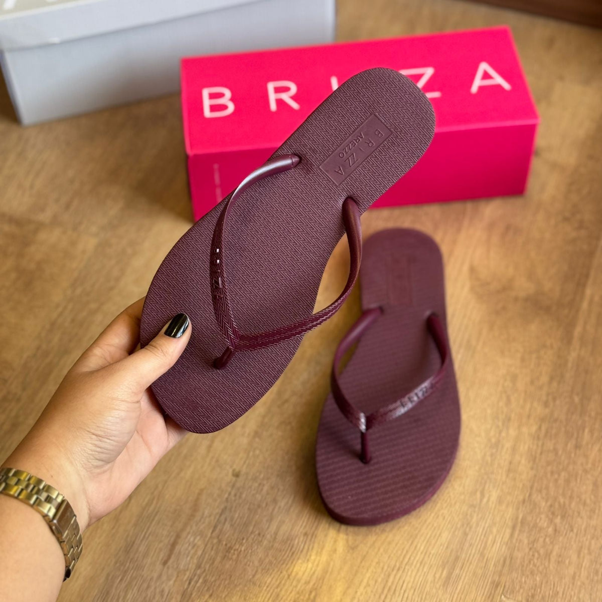 Chinelo de Dedo Arezzo Essential Brizza Z190260001