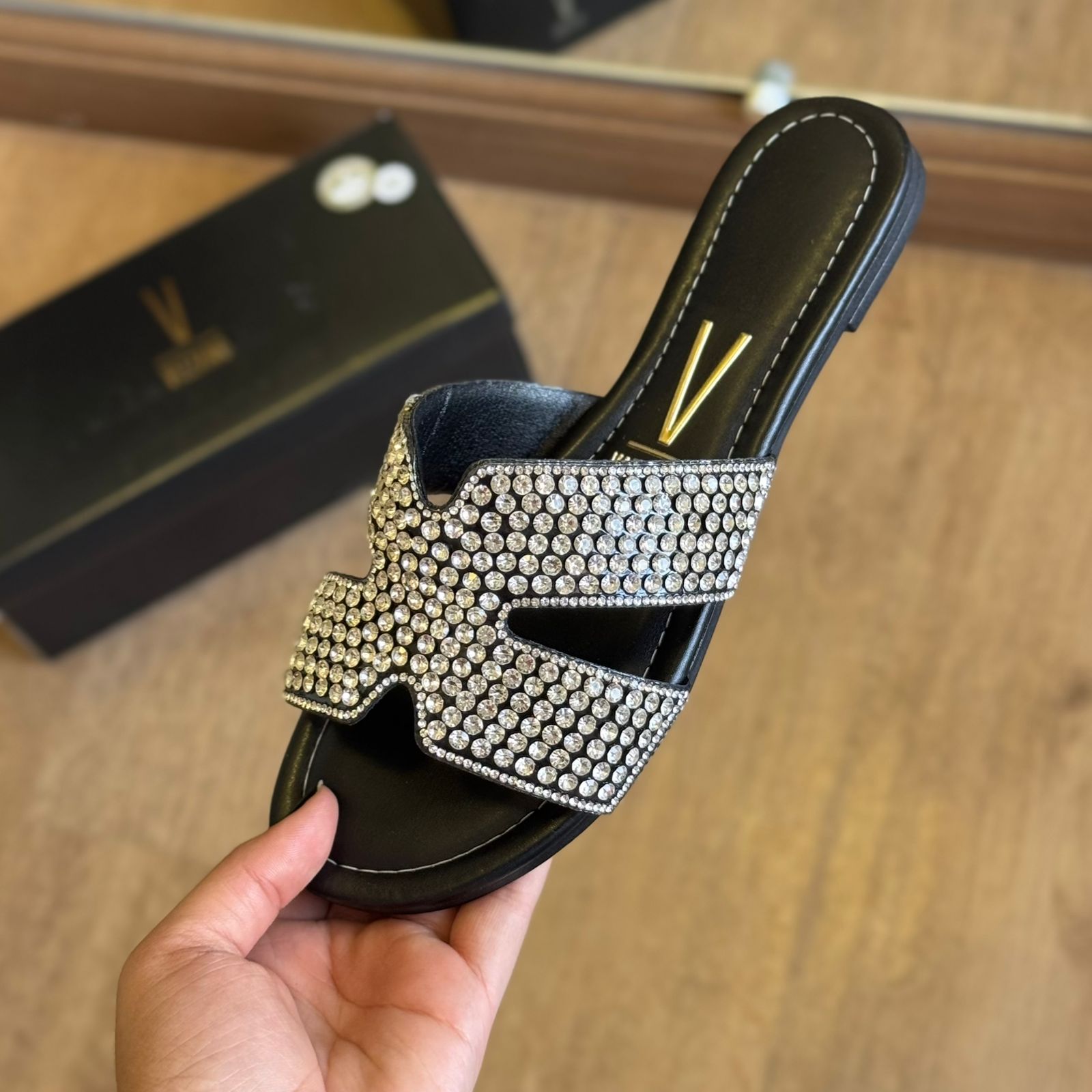 Sandália Rasteira Vizzano Cravejada 6371.1105