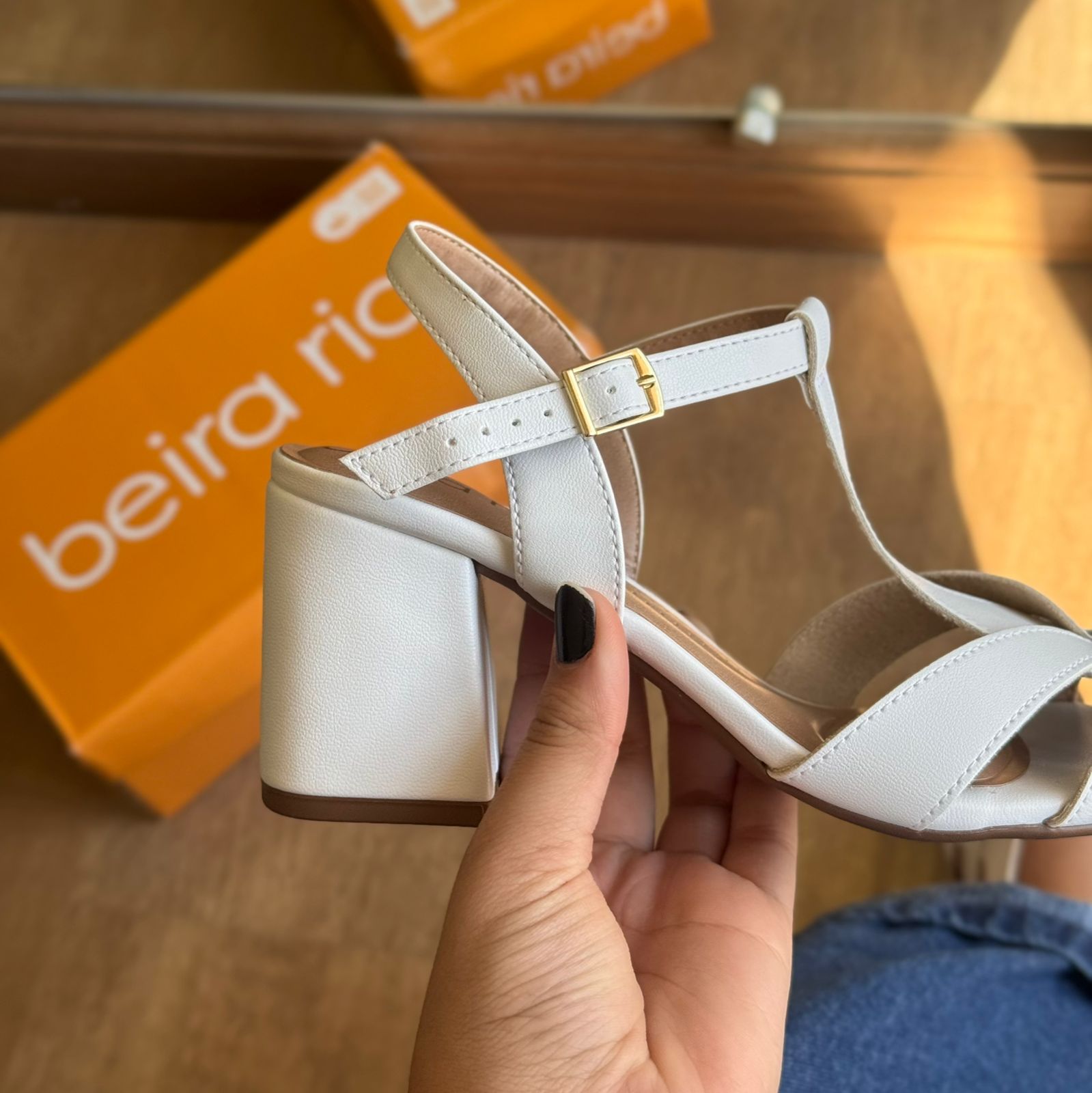 Sandália Beira Rio Salto Bloco Tiras Entrelaçadas 8436.242