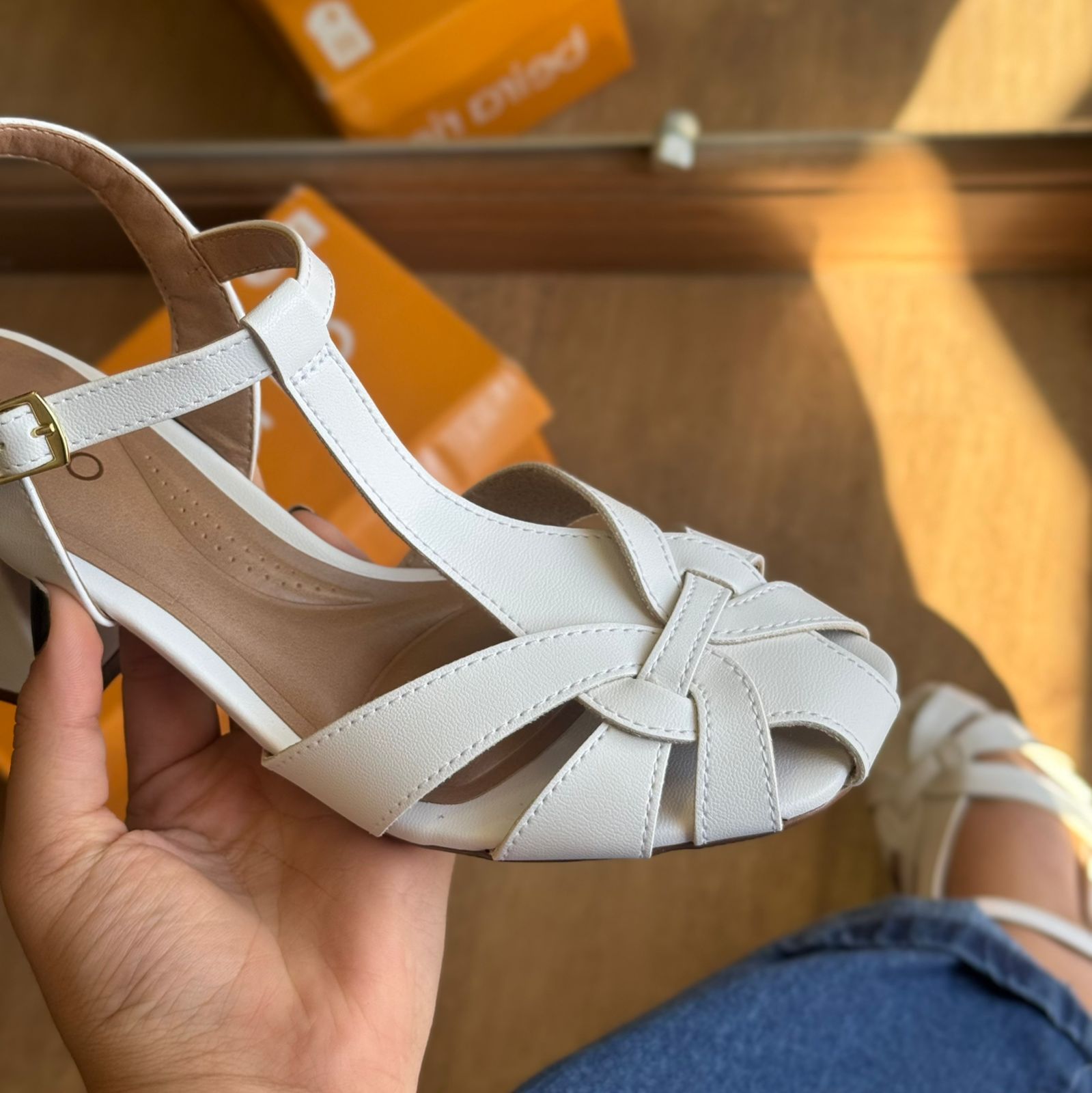 Sandália Beira Rio Salto Bloco Tiras Entrelaçadas 8436.242