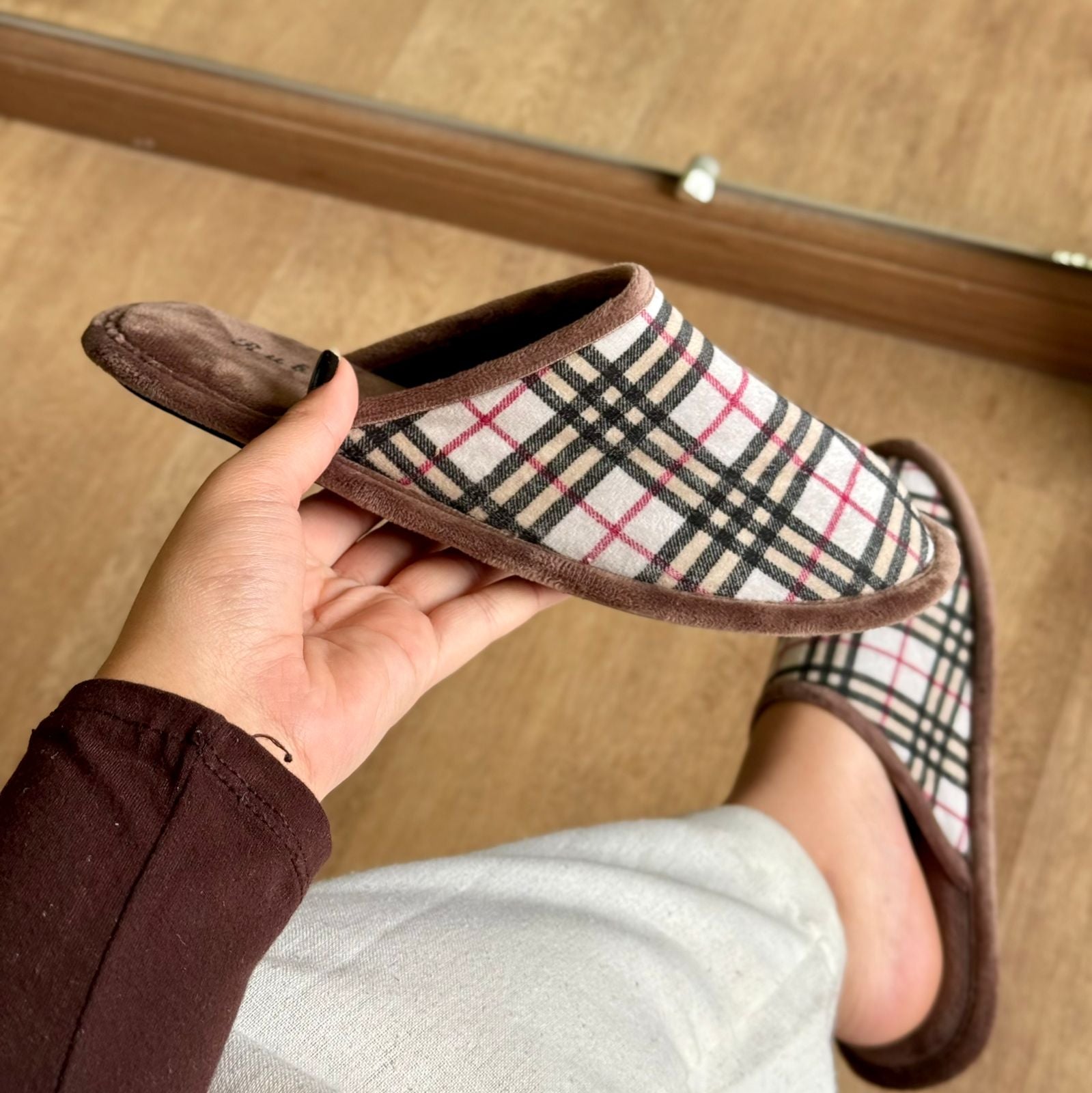 Pantufa Rubra Tecido