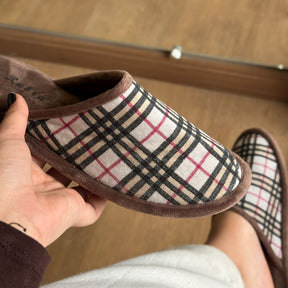 Pantufa Rubra Tecido